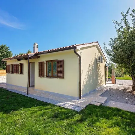 Casa Vita *** With Pool Tinjan