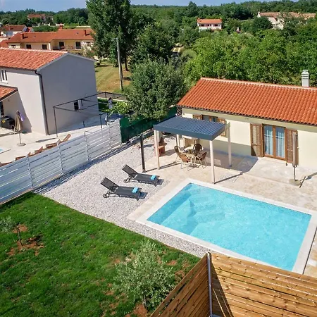 Prázdninový dům Casa Vita *** With Pool *