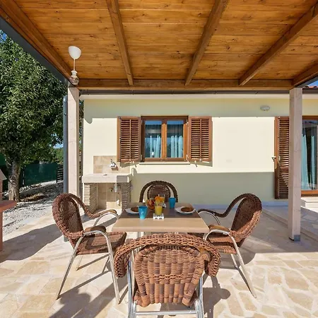 Casa Vita *** With Pool * Tinjan